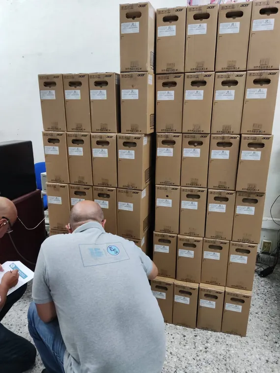 Entrega de equipo y proyecto tecnológico de Economic Sales, registro 6