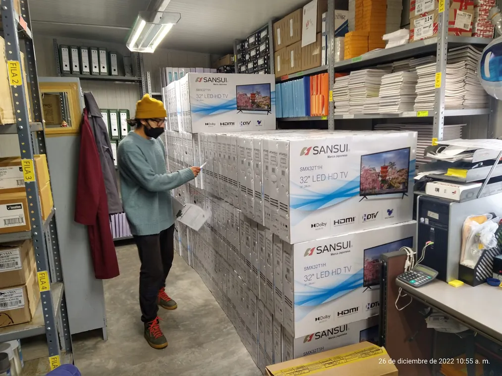 Entrega de equipo y proyecto tecnológico de Economic Sales, registro 15