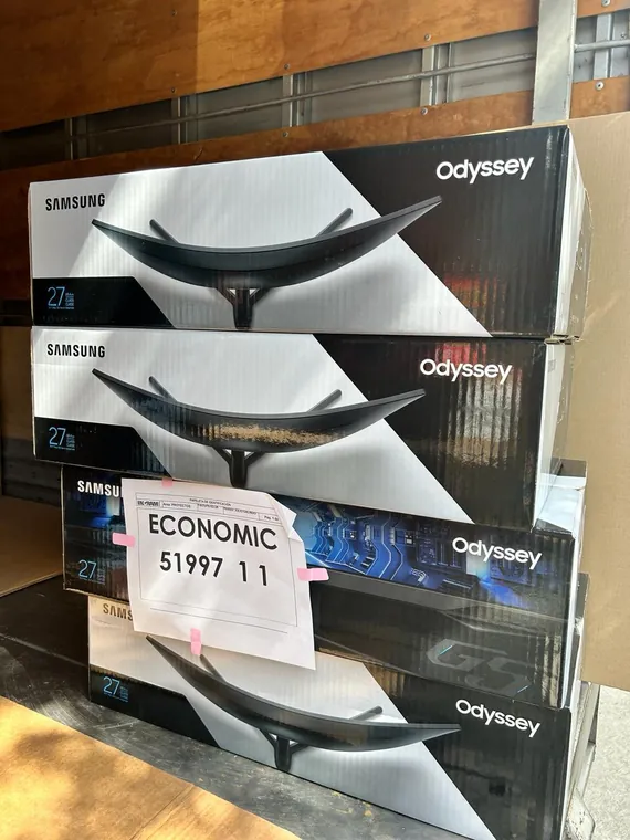 Entrega de equipo y proyecto tecnológico de Economic Sales, registro 30